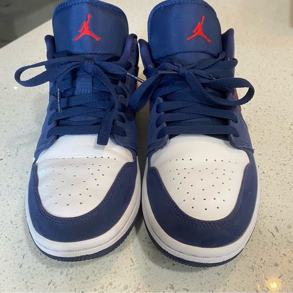 SOLD Dead Stock Air Jordan 1 Low ‘USA’ Sneakers 2020 Mens 8.5 - Picture 4 of 13